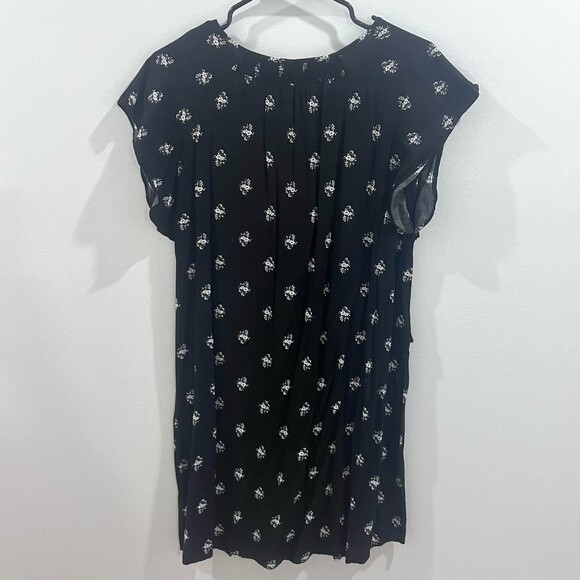 Old navy black and white ditsy floral flutter sleeve dress size XS - Picture 5 of 8